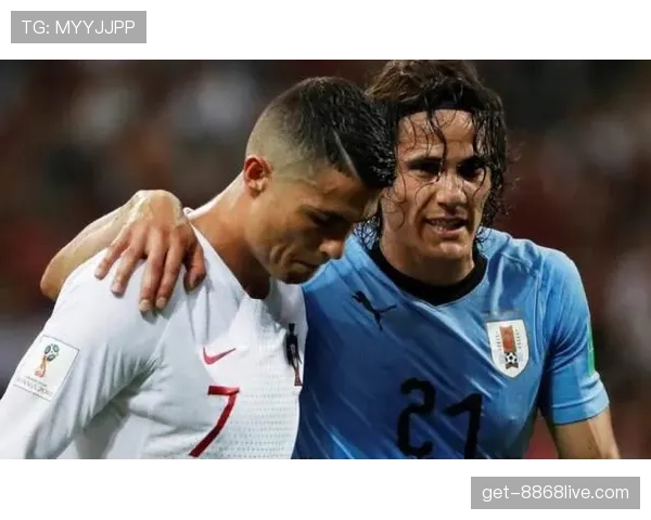 卡瓦尼这生活，赛场上的猛兽回家就成了厨房魔法师？