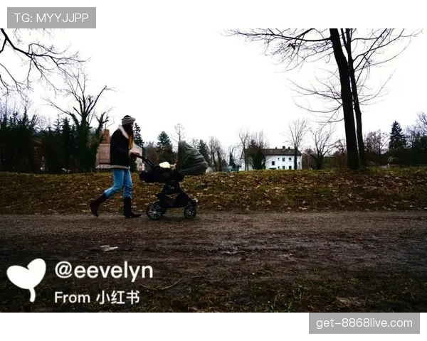 贝克汉姆遛娃像走红毯，随手一件外套就能付我好几个月房租